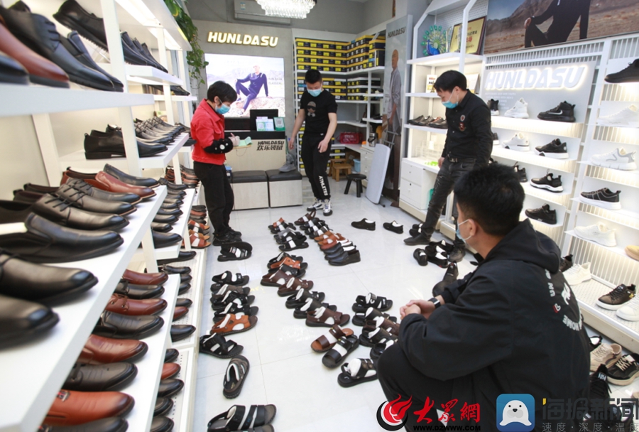 准备就绪!临沂服装鞋帽市场&ldquo;五一&rdquo;假期喜迎八方客